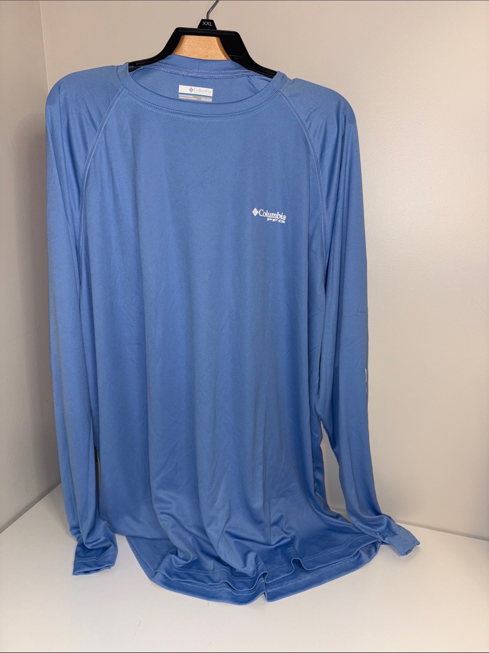 Columbia Men's Long-Sleeve Performance Shirt in Blue